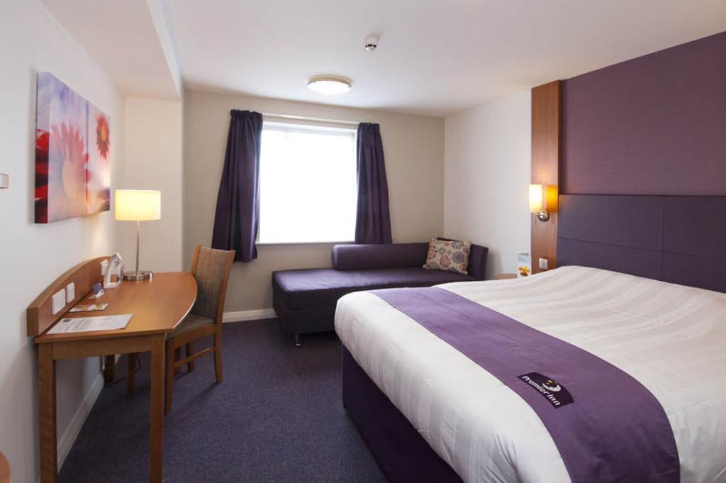 Premier Inn Newcastle Airport South Woolsington Exterior photo