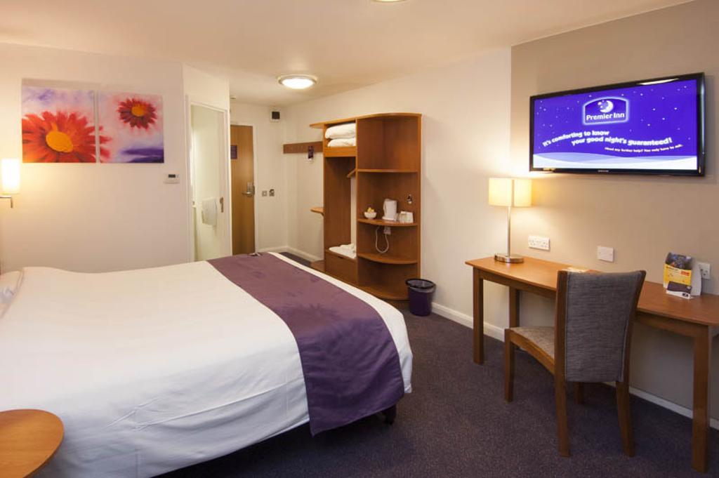 Premier Inn Newcastle Airport South Woolsington Exterior photo