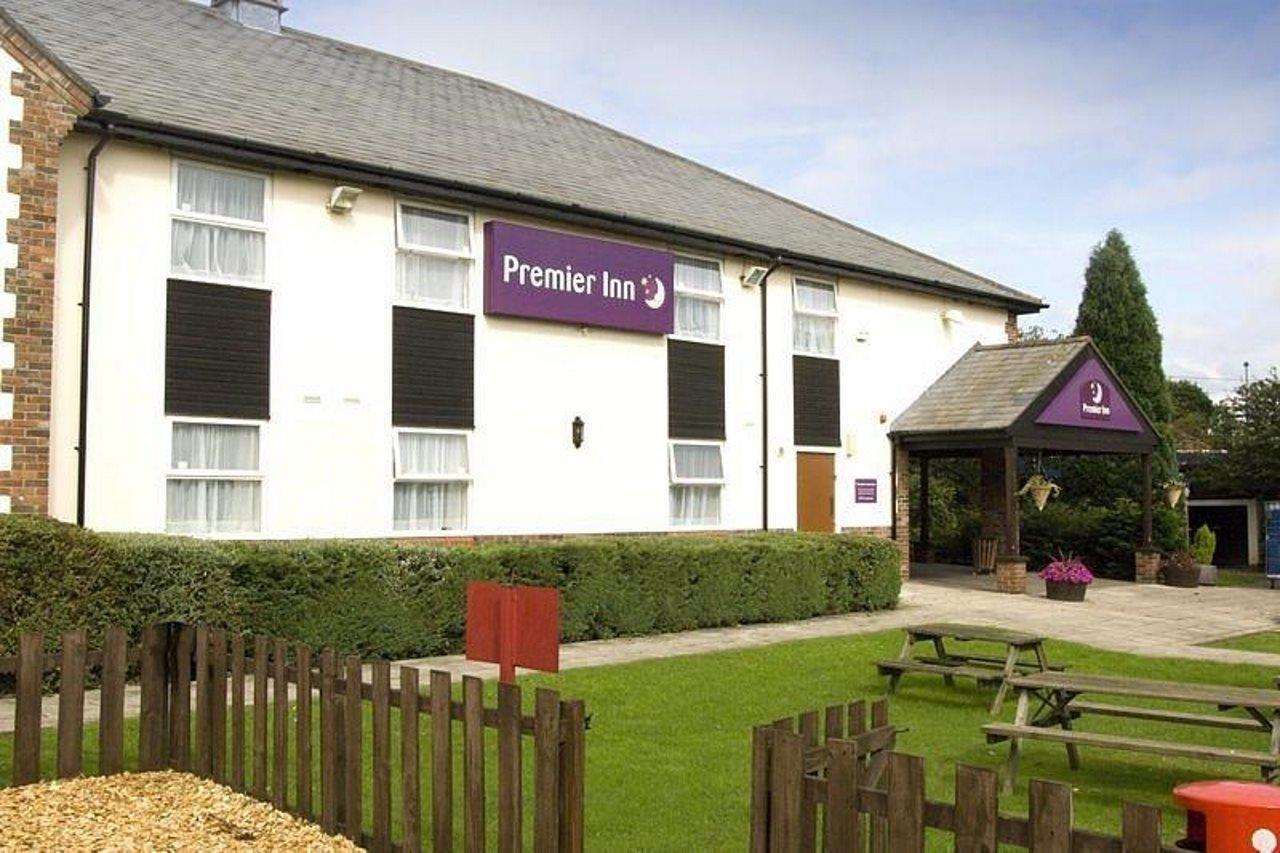 Premier Inn Newcastle Airport South Woolsington Exterior photo